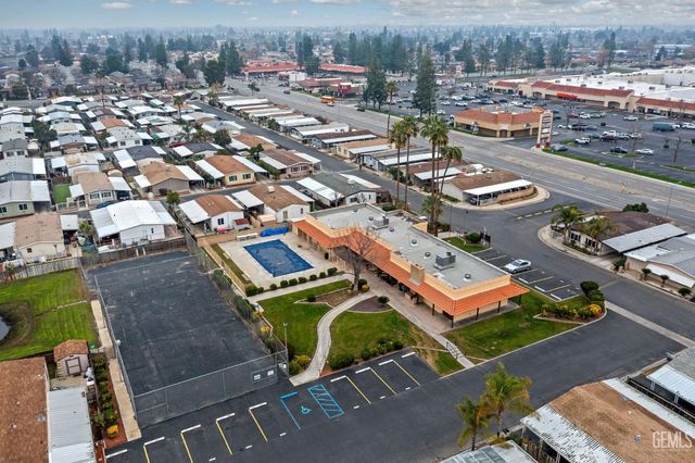 3535 Stine Road 124, Bakersfield, CA 93309