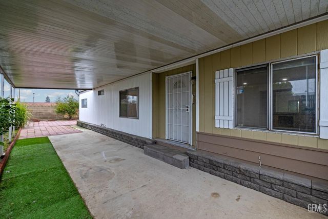 3535 Stine Road 124, Bakersfield, CA 93309