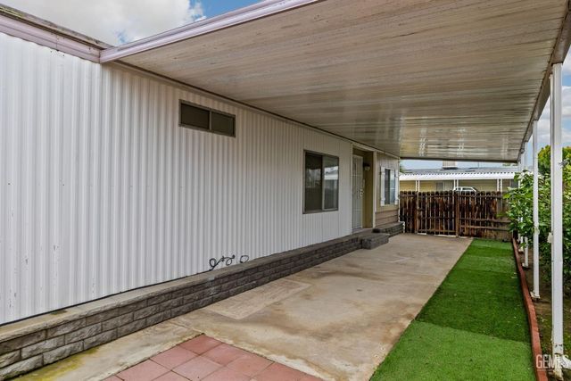 3535 Stine Road 124, Bakersfield, CA 93309