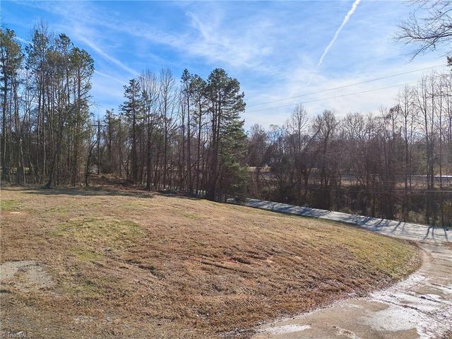 5671 Walnut Cove Road, Walkertown, NC 27051