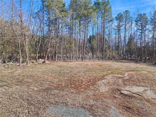 5671 Walnut Cove Road, Walkertown, NC 27051