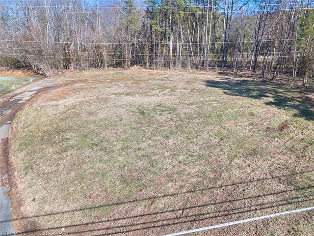 5671 Walnut Cove Road, Walkertown, NC 27051