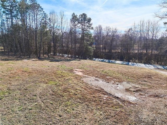 5671 Walnut Cove Road, Walkertown, NC 27051