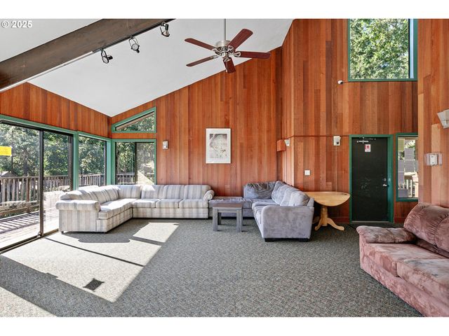 151 TREEHILL Loop, Eugene, OR 97405