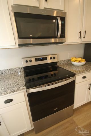 2651 Ten Mile Rd, Pace, FL 32571