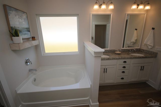 2651 Ten Mile Rd, Pace, FL 32571