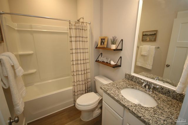 2651 Ten Mile Rd, Pace, FL 32571