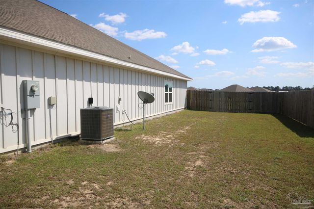 2651 Ten Mile Rd, Pace, FL 32571