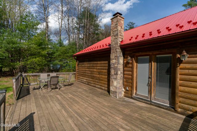 869 Lake Avenue, Lake Luzerne, NY 12846
