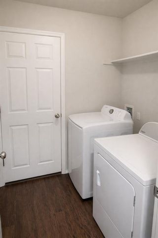 1921 W Hunters Springs Way, Mustang, OK 73064