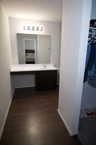 1921 W Hunters Springs Way, Mustang, OK 73064