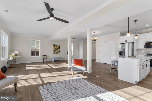 407 PARADISE RD, Riva, MD 21140