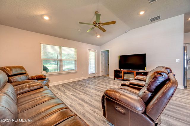 5848 GILCHRIST OAKS Court, Jacksonville, FL 32219