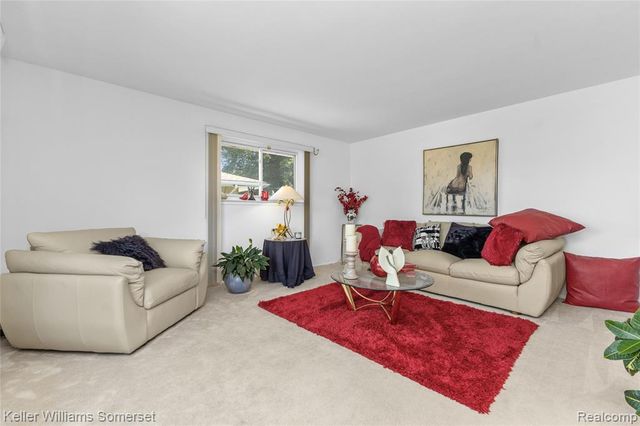 14154 Fenton, Redford, MI 48239