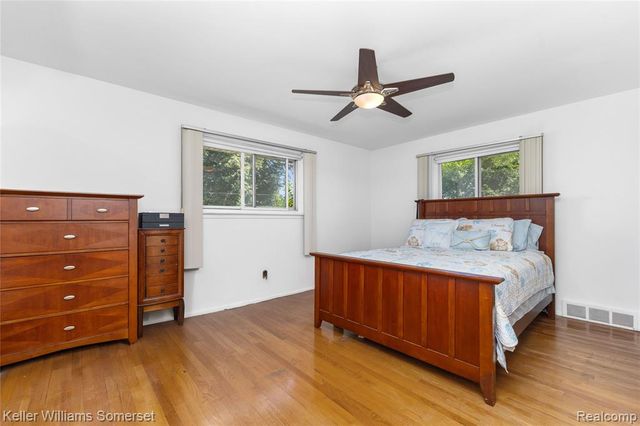 14154 Fenton, Redford, MI 48239