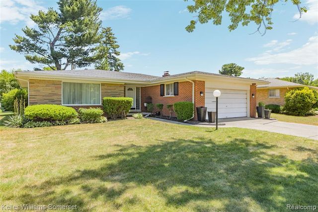 14154 Fenton, Redford, MI 48239
