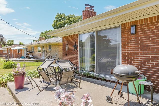 14154 Fenton, Redford, MI 48239