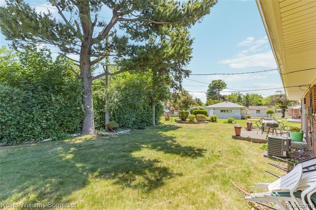 14154 Fenton, Redford, MI 48239