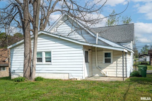 307 W Perrine Street, Johnston City, IL 62951
