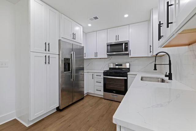 7585 Peppercorn Lane, North Charleston, SC 29420