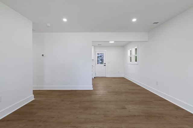 7585 Peppercorn Lane, North Charleston, SC 29420