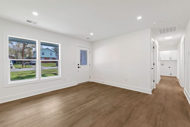 7585 Peppercorn Lane, North Charleston, SC 29420