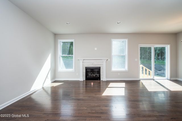 4 Hunter Court, Milton, NY 12020