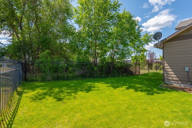 1300 W Marina Drive #1, Moses Lake, WA 98837