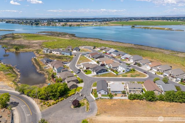 1300 W Marina Drive #1, Moses Lake, WA 98837