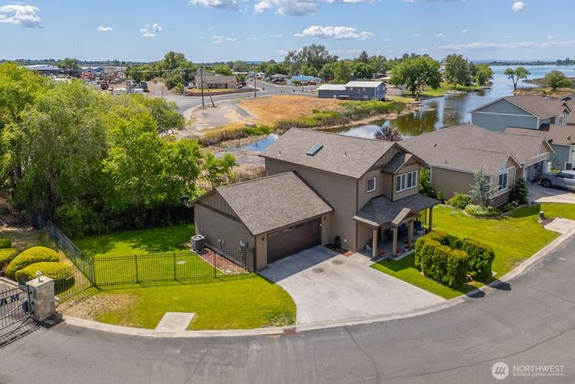 1300 W Marina Drive #1, Moses Lake, WA 98837