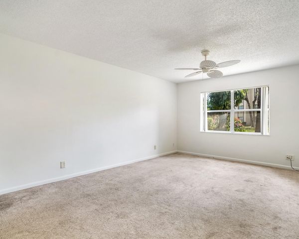 6201 N Falls Cir Drive 109, Lauderhill, FL 33319