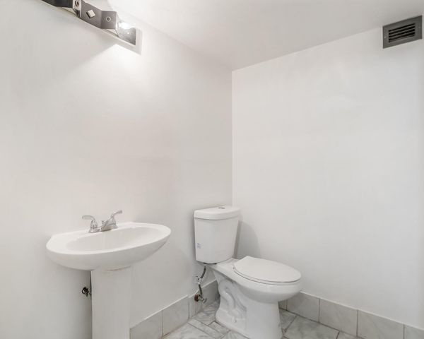 6201 N Falls Cir Drive 109, Lauderhill, FL 33319