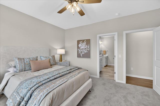 14104 Bridgeview Pointe, Schoolcraft Vllg, MI 49097