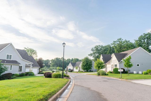 14104 Bridgeview Pointe, Schoolcraft Vllg, MI 49097