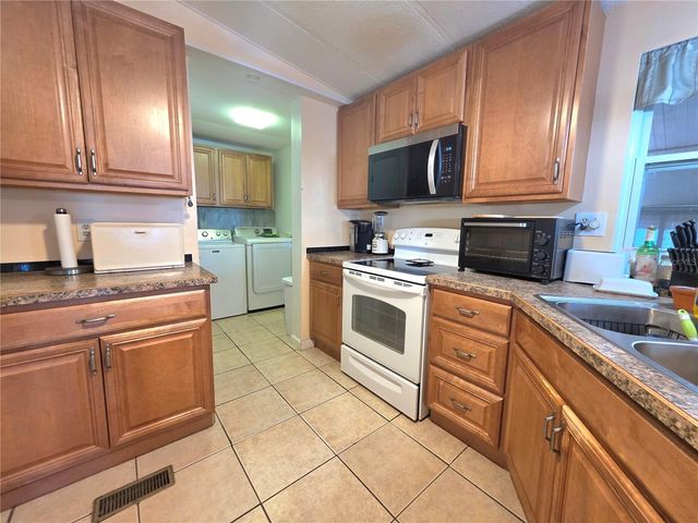 37408 MARTA AVENUE, Zephyrhills, FL 33542