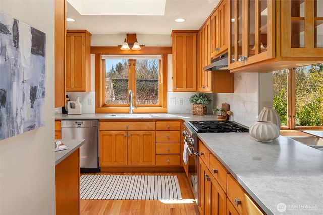 1105 Daley Place, Edmonds, WA 98020