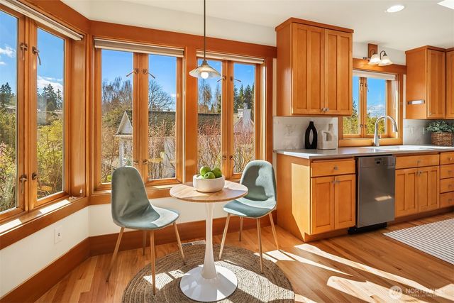 1105 Daley Place, Edmonds, WA 98020