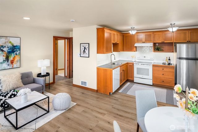 1105 Daley Place, Edmonds, WA 98020