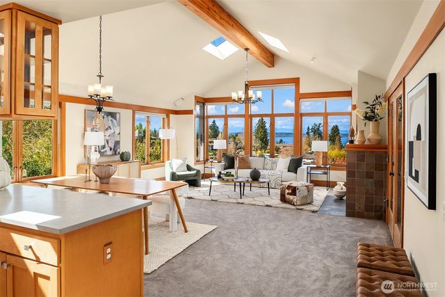 1105 Daley Place, Edmonds, WA 98020