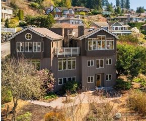 1105 Daley Place, Edmonds, WA 98020