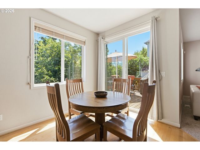 15946 Se Henderson Way, Portland, OR 97236