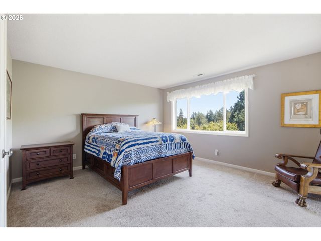 15946 Se Henderson Way, Portland, OR 97236