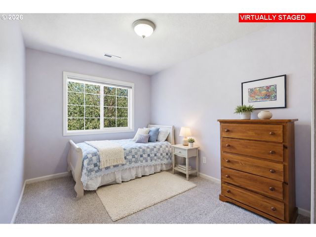 15946 Se Henderson Way, Portland, OR 97236