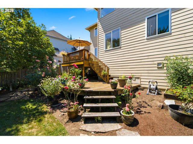 15946 Se Henderson Way, Portland, OR 97236