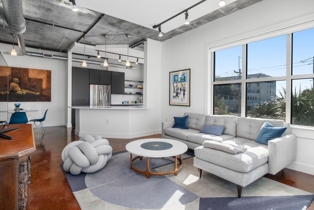 150 Bee Street 301, Charleston, SC 29401