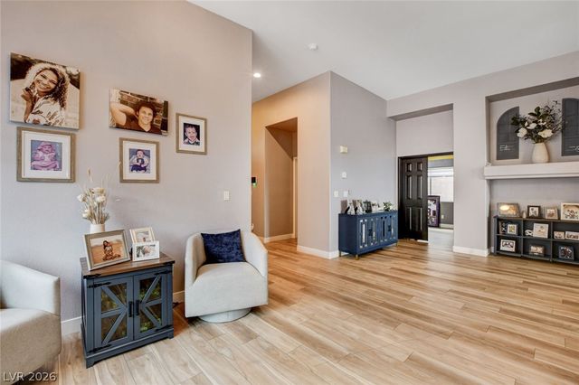 8284 Aurora Peak Avenue, Las Vegas, NV 89131