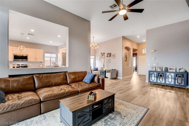 8284 Aurora Peak Avenue, Las Vegas, NV 89131