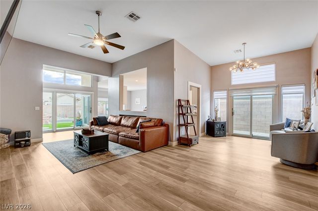8284 Aurora Peak Avenue, Las Vegas, NV 89131