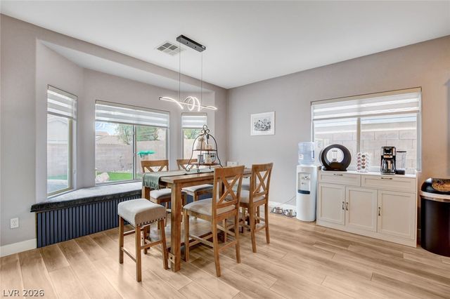 8284 Aurora Peak Avenue, Las Vegas, NV 89131