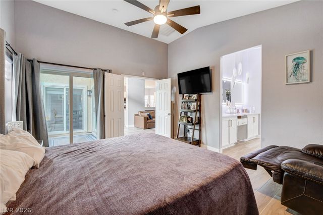8284 Aurora Peak Avenue, Las Vegas, NV 89131